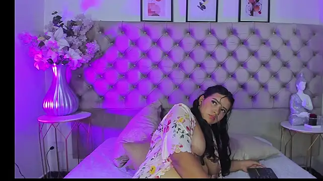 BelisaBrown - Spitting on breasts and sucking them🤤