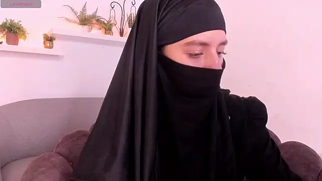 Salma_arabicc - rubibing asshole doggy 💗🍑