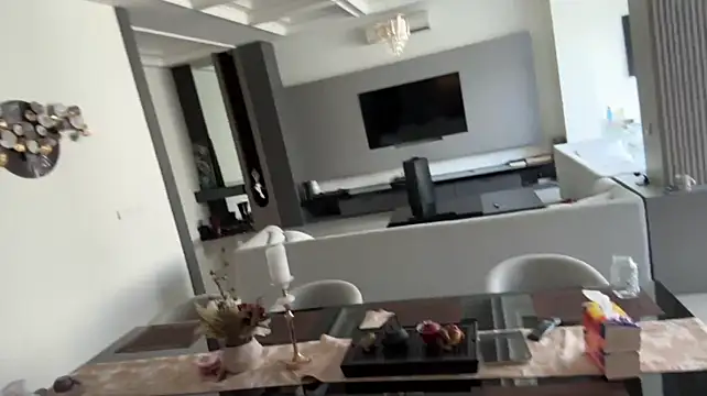 Sarahhh_xxx - Doggy and shake ass