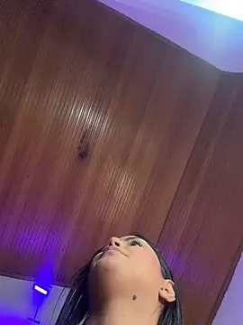 Savannahsummer_ - CLOTHING OUT + MAKE MY RED ASS💗
