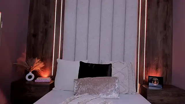 LucySalvatore_ - SEXY DANCE TWERKING
