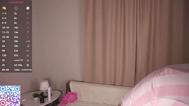 BrynnHolverson - spank my boobs