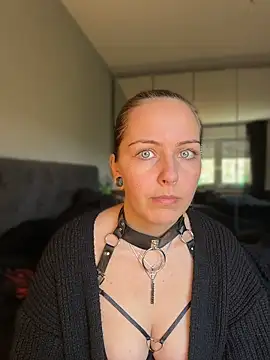 MaryPeach666 - LT 5min Toy contol