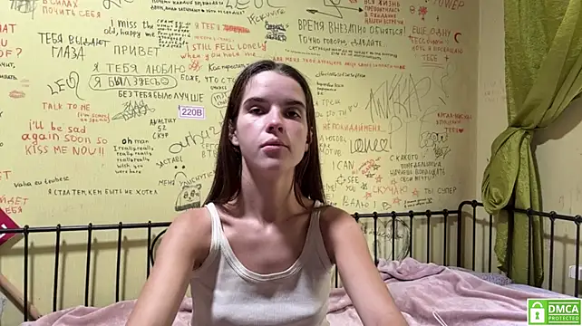 Juicy_Cutie - Lick my tasty lips 🫦