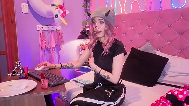 Lauren_evans96 - 🐭let me see your tail 🧀