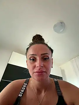Caramellaa - Destroy my pussy🫦💦
