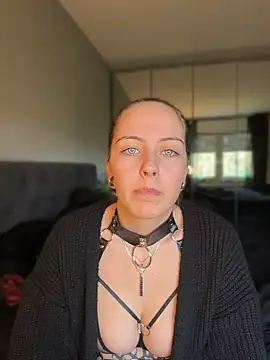 MaryPeach666 - LT 5min Toy contol