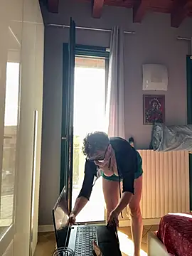 Monella_ - balletto nuda