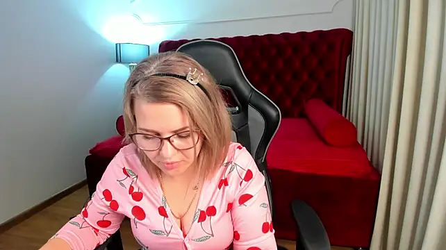 AdeleRavelle - I'm going to dance an erotic dance