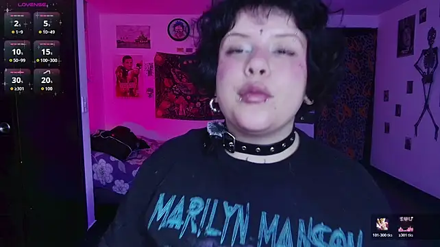 Sabrina_scarlett - squirt and drink hehe