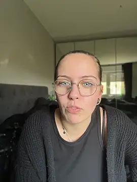 MaryPeach666 - LT 5min Toy contol