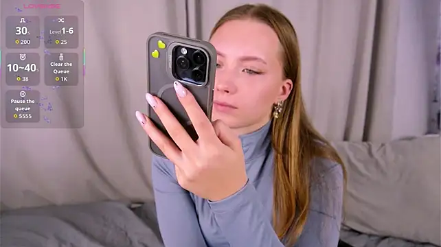 Bubble_bbb - massage tits under top