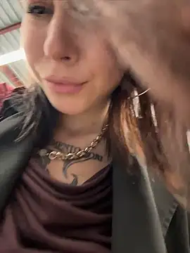 RosieDesire - Slip hands UD top t Picnh nips🍒&moan🥵