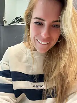 Oliviafranciis - 5 Min Toy control