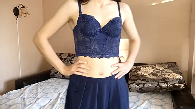 UshaDerringer - Every 15 tk one splash of sperm on boobs