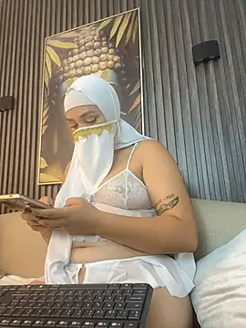 AylaNoir - Spicy ass tease
