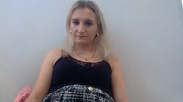 ViolettaMature - Make my new days special!