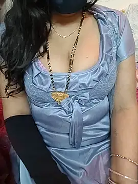 _in_v_a_n_i_ll_a - Open saree boobs