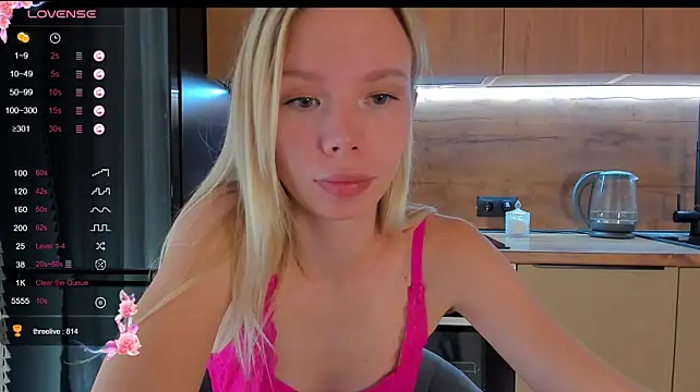 Olivia_Bells - take off the top😛😋