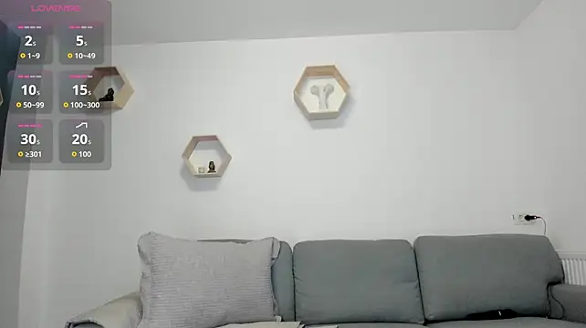 Naila18 - Use the back door. ANAL show at goal