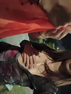Luciana26 - Breasts out with oil + ice for 2 mins😈