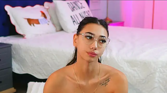 JessieePink - 🎬 Let's build the show together ✨