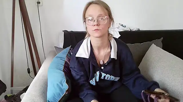 Leni-Fuchs - boobs oil ticket show