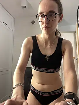 MartiniiSelenna - Ahegao with boobs out