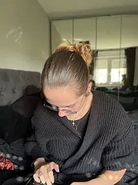 MaryPeach666 - LT 5min Toy contol