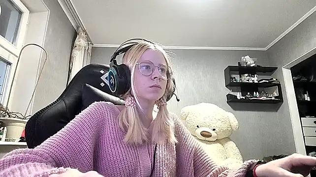 PlumyPrance - Slow teasing dance