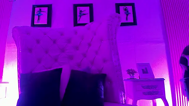 Pola_Pnk - Rub fingers on pussy
