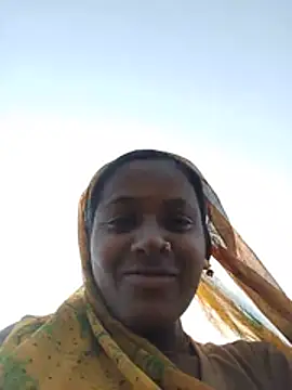 Hot_khusi753
