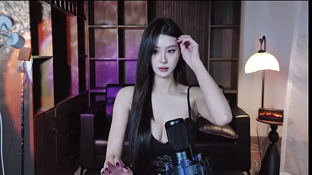 Elowen-8 - 💃性感椅子舞 Chair dance（新增）