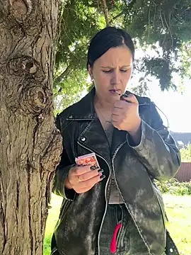 CherryBombs- - A DILDO IN THE PUSSY 1GERL/LT CHOOSE