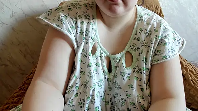 Alice_allens - flash boobs