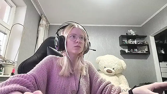 PlumyPrance - Slow teasing dance