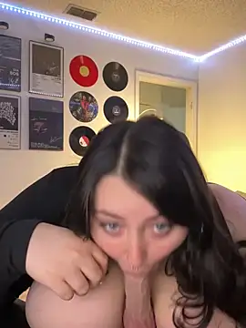 Evemeqt - Ride Cowgirl Public Live💦💦