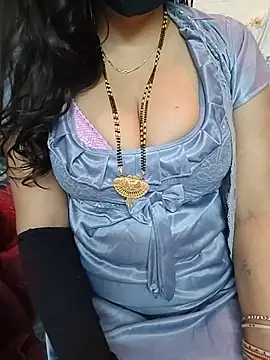 _in_v_a_n_i_ll_a - Open saree boobs