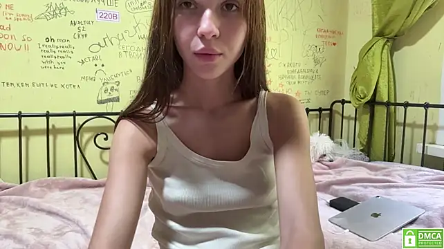 Juicy_Cutie - Lick my tasty lips 🫦