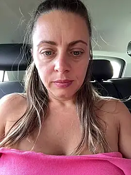 Ladywithbigass - NakeD finger pussy car parking naughty