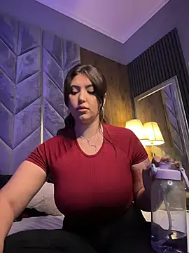 CleoLangley - Spit tease on my naked boobs 💎
