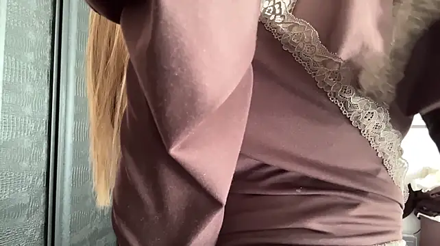 PolliStar - take off my blouse