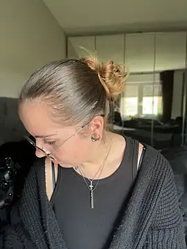 MaryPeach666 - LT 5min Toy contol