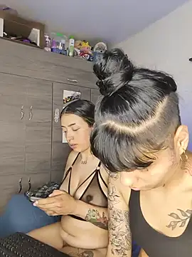 Val_Lau - Play tits