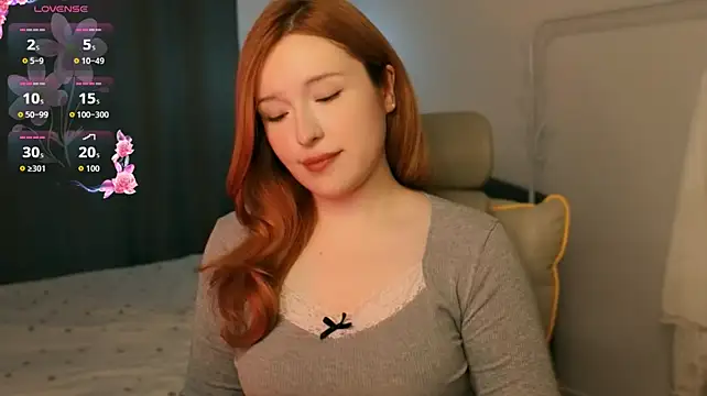 Flaremoon - squeeze my breasts close to cam~