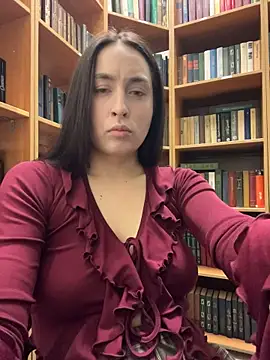 Holly_Play - rub naked nipples next to waiter