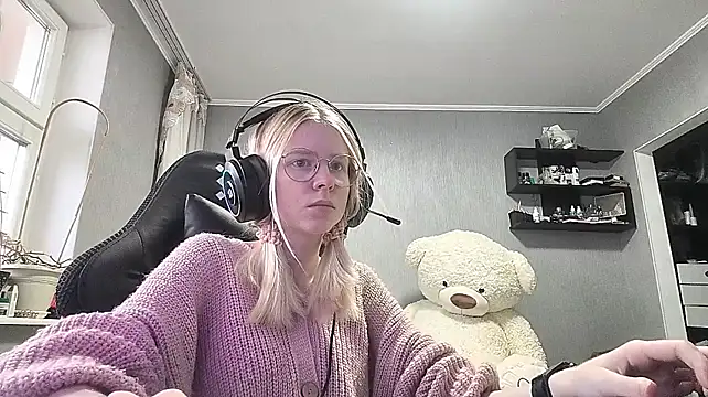 PlumyPrance - Slow teasing dance