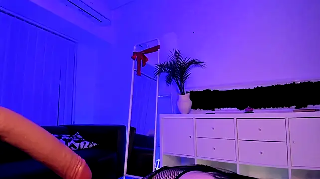 Miss_Mary_Lori - Spit on your occk