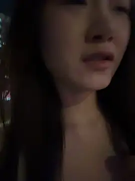 Zhenzhu443 - 任意脱掉一件