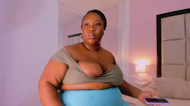 TreisyVixen - striptease